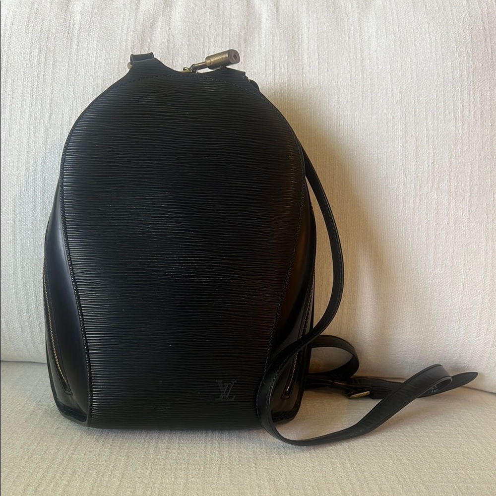 Louis Vuitton Sleek Black Backpack (Epi Mabillon Backpack)